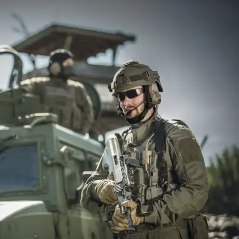 Racal Ra5100 Enviromental Soldier